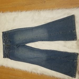 EMBRUJO BELL BOTTOM BLUE JEANS